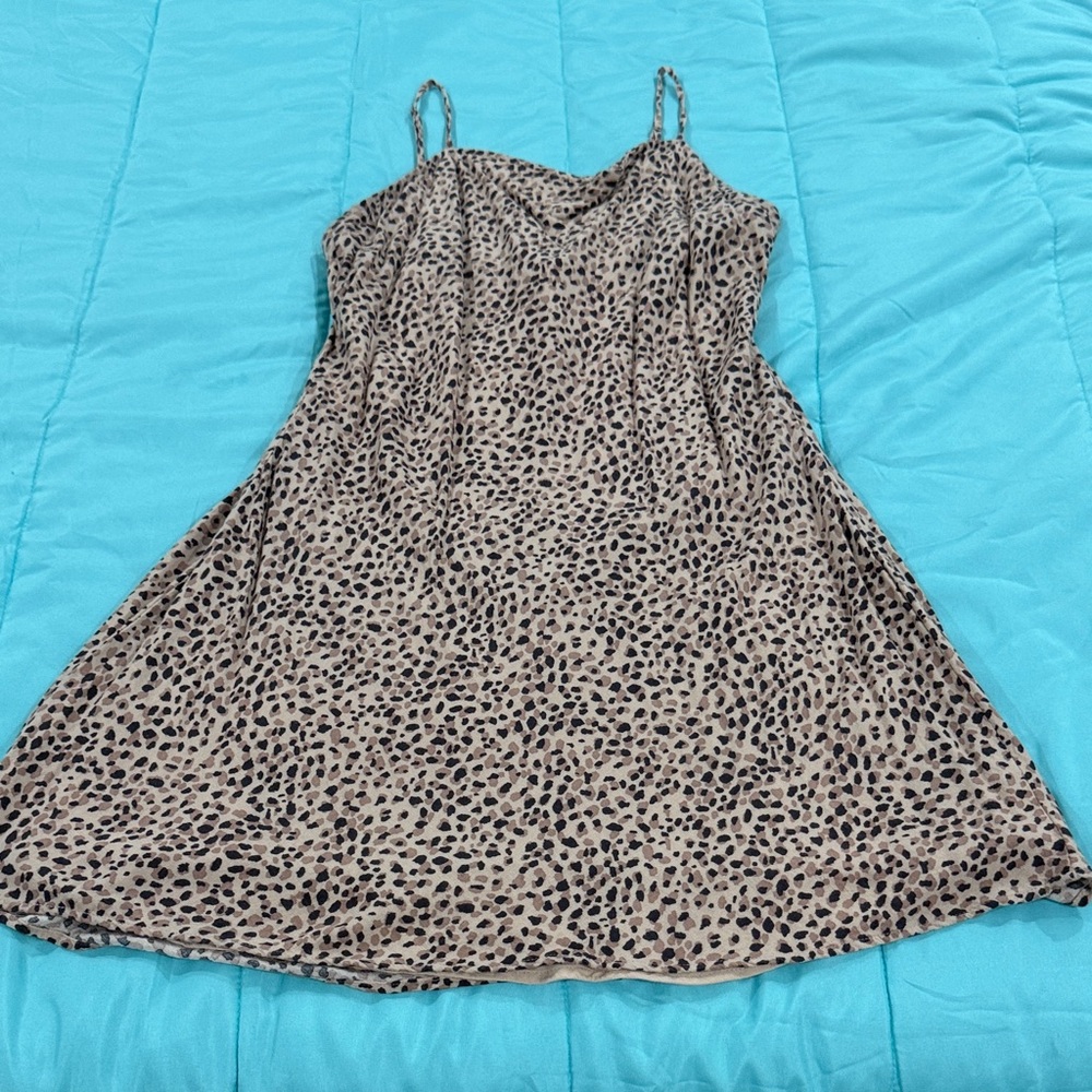Abercrombie & Fitch Leopard Print Midi Dress